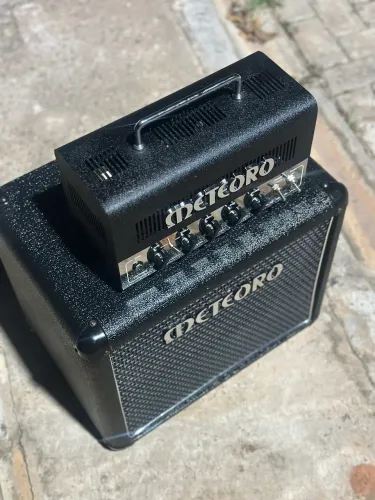 Amplificador de guitarra valvulado 