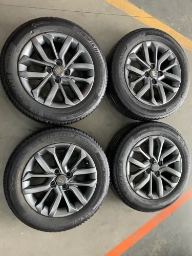 Rodas aro 15 Fiat + pneus michelin 90% 