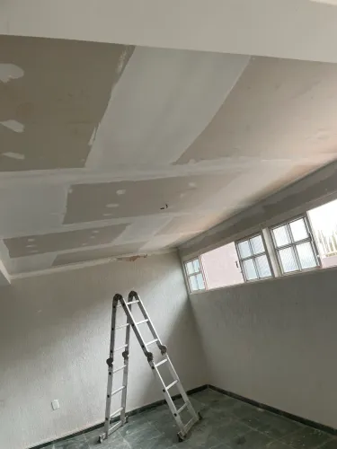 Forro de drywall 