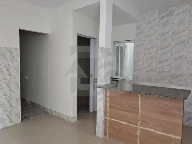 Casa no Bairro Palestina com 225m² - 8 Quartos, 4 Banheiros, Garagem e Depósito
