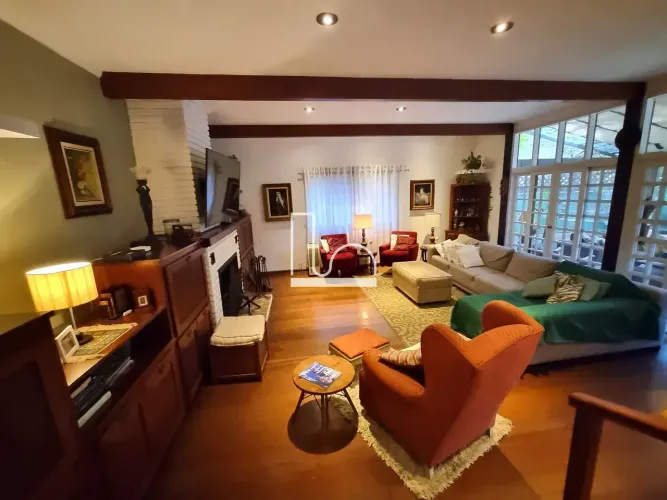 CASA A VENDA NO CONDOMÍNIO VILA SÃO FERNANDO COM 4 SUÍTES E 6 VAGAS, COTIA, SP