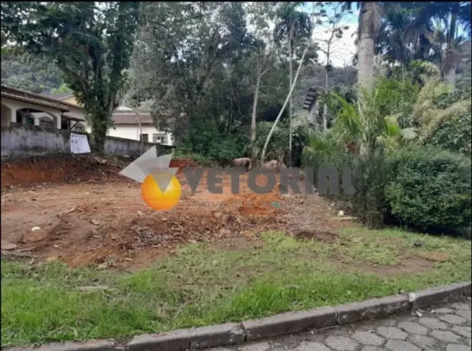 Imóvel para venda possui 403 metros quadrados em Park Imperial - Caraguatatuba - SP