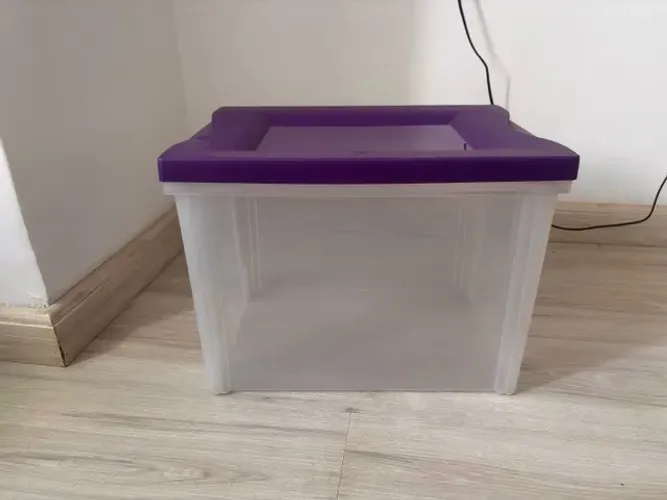 Caixa Organizadora Plástica Alta de 30 Litros - Medidas: 30,5 cm x 30 cm x 42,5 cm