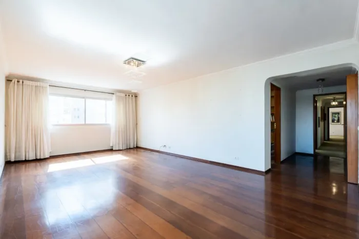 Apartamento para venda e locação em Indianópolis com 3 quartos, sendo 3 suítes, 204m²