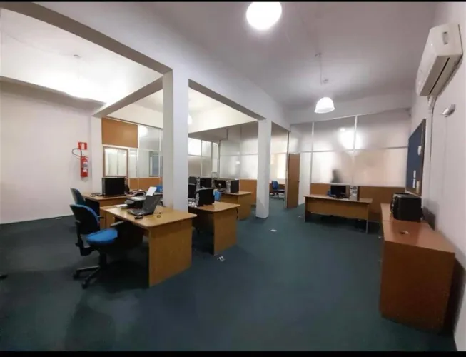 SALA COMERCIAL MOBILIADA PARA LOCAÇÃO NO BAIRRO PIO X