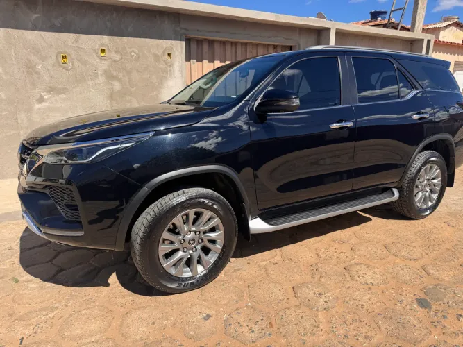 Toyota Hilux SW4 SRX 4X4 2.8 TDI 16V Dies. Aut. 2022