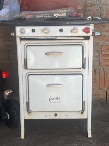 Fogão vintage para restauração ou decoração