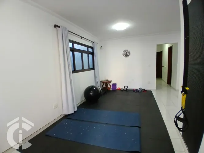 Casa á Venda sendo salão e 2 casas e vaga para 14 carros - 490m² - agua Rasa