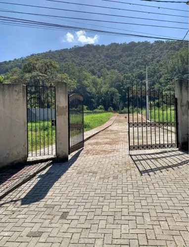 TERRENO NA ILHA DE GUARATIBA, ACEITO 35 MIL DE ENTRADA