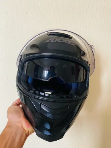 CAPACETE COM ÓCULOS INTERNO