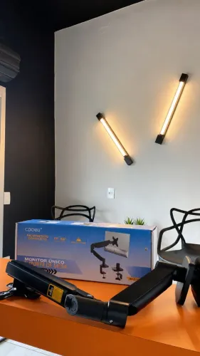 Suporte Articulado de Mesa para Monitor 17" a 34" COIBEU