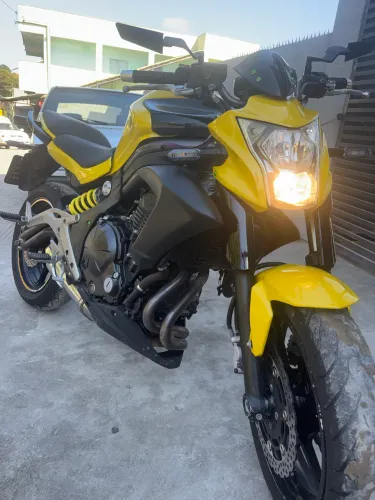 Kawasaki 650 ER 6N  vendo ou troco