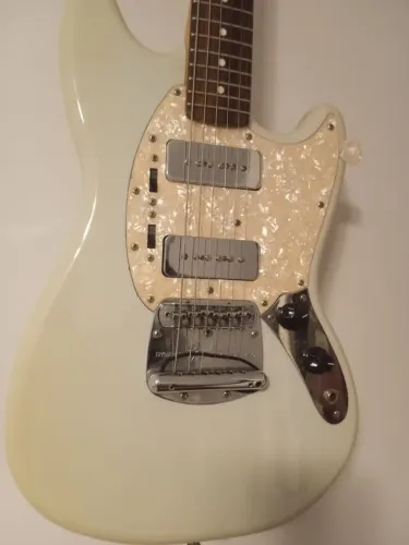 Fender Mustang Modern player