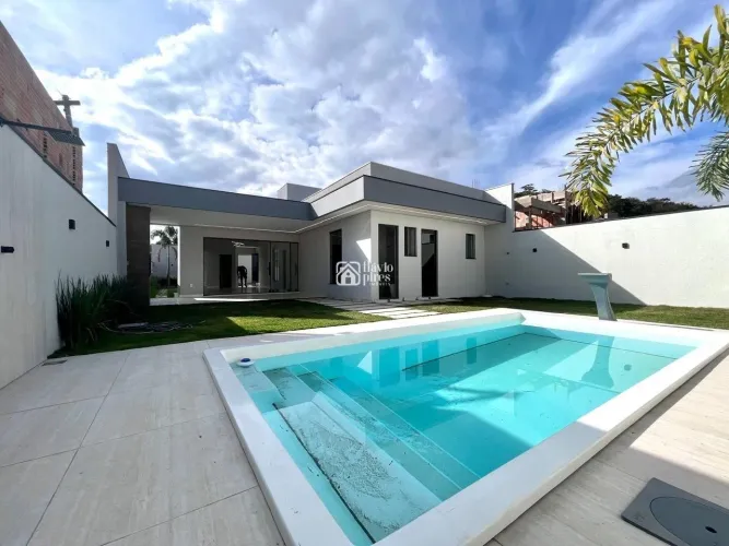 CASA DE ALTO PADRÃO COM PISCINA NO GUARUJA MANSOES