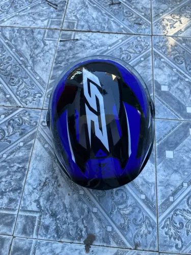 Capacete