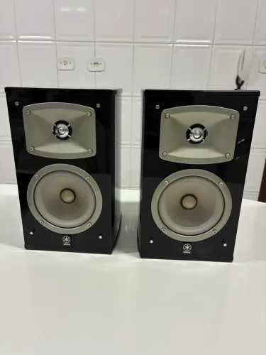 Caixas Yamaha NS-333