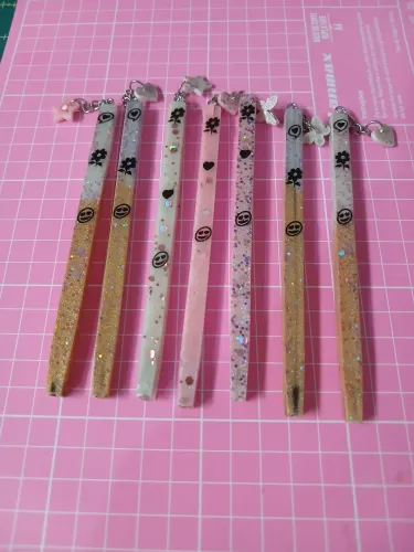 CANETA EM RESINA FINA 