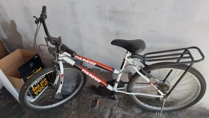Vende-se bicicleta seminova