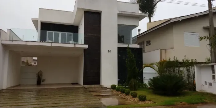 Sobrado para aluguel possui 277 metros quadrados com 3 quartos