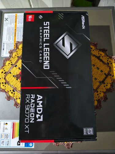 Placa de Vídeo AMD RX 9070xt Steel Legend - Lacrada. Com caixa e Bota fiscal. Ac. Cartão.
