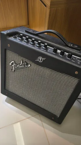 Vendo amp Fender Mustang I V.2