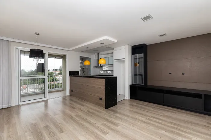 Apartamento à venda com 3 quartos no Centro de Pinhais/PR