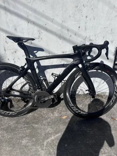  Pinarello Dogma F10 - Carbono/ Tamanho da bike 50