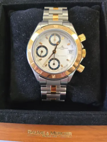 Relógio Baume & Mercier day just, automático e com Tachimetre.