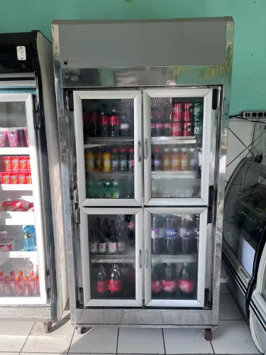 Expositor de bebidas 4 portas