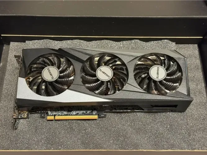 Gigabyte Radeon RX 6700 XT Gaming OC - 12GB - Excelente Estado.