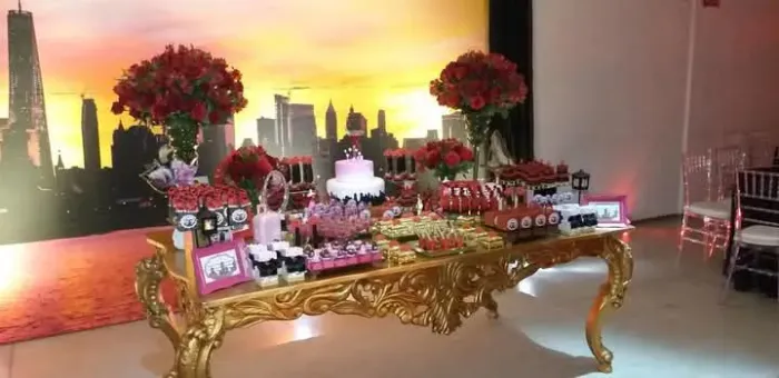 Vende-se mesas de resina para decoração de festas 