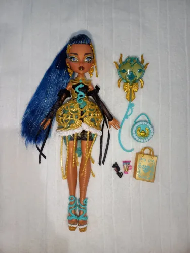 cleo scary sweet birthday g3 monster high