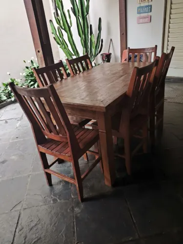 Mesa madeira de demolição peroba rosa com 6 cadeiras
