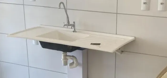 Pia de cozinha + Torneira