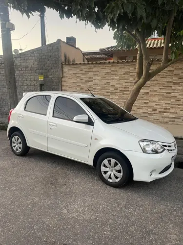 Toyota Etios X 1.3 Flex 16V 5P Mec. 2017