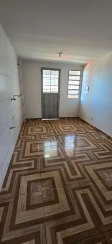 Kitnet - 01 Quarto - Banheiro - Cozinha - Jardim Aclimacao