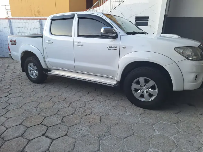 Toyota Hilux CD SRV D4-d 4X4 3.0 TDI Diesel AUT 2009
