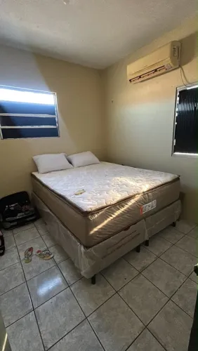 Vende-se cama casal queen