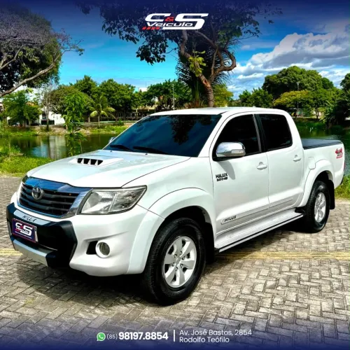 Toyota Hilux CD SRV D4-d 4X4 3.0 TDI Diesel AUT 2013