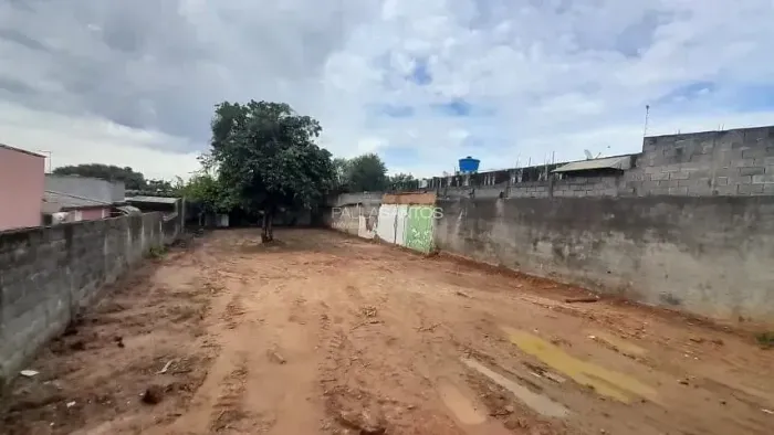 Terreno à venda, 481 m² com 12 metros de frente, por R$ 410.000,00 - Vila Barão - Sorocaba