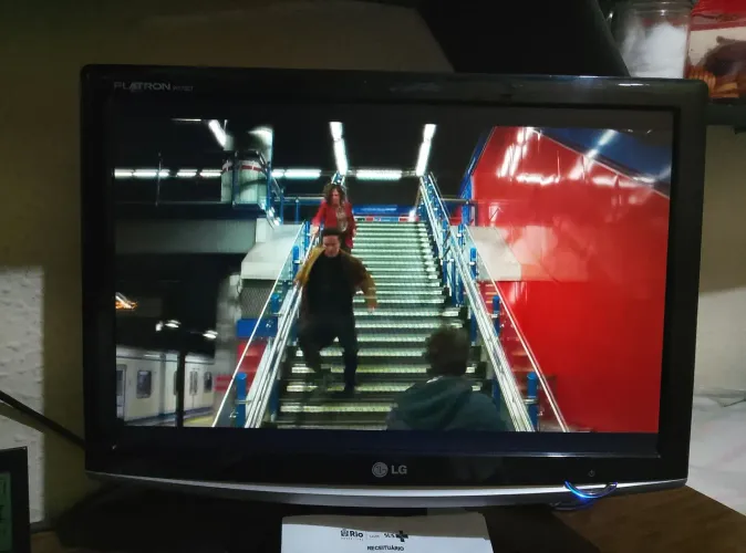 Monitor LG w1752t estado de novo