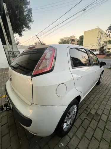 Fiat Punto Attractive 1.4 Fire Flex 8V 5P 2013