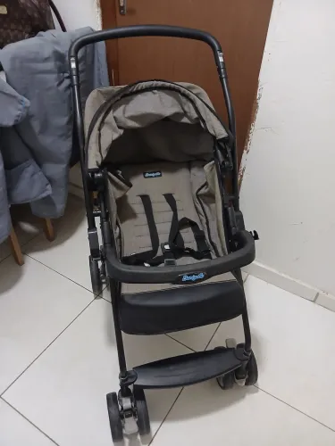 Vende-se carrinho de bebê 