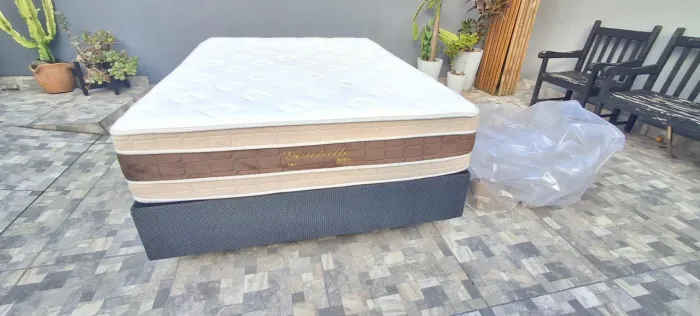 Cama box casal colchão molas e base nova no saco