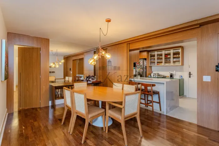 Apartamento - Moema - 3 Dormitórios - 126,60m².