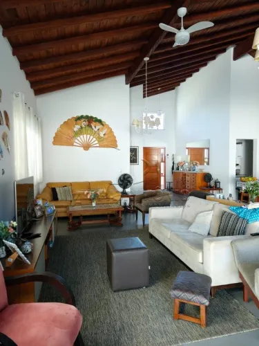CASA TERREA COND. 3 QUARTOS - VILLA VERONA