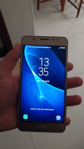 Celular J5 