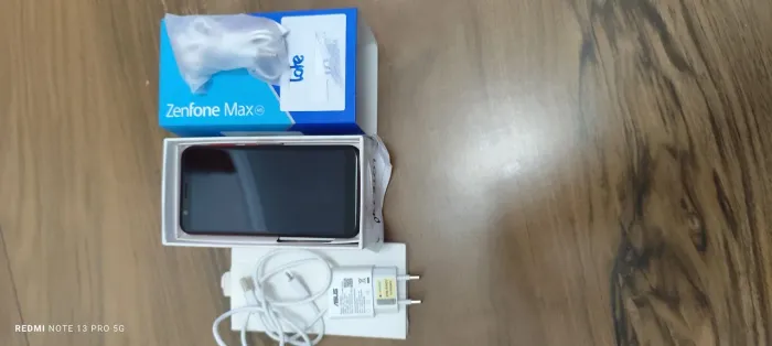 ZenFone Max m3 leia descrição 