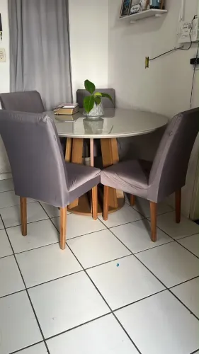 Mesa de jantar redonda
