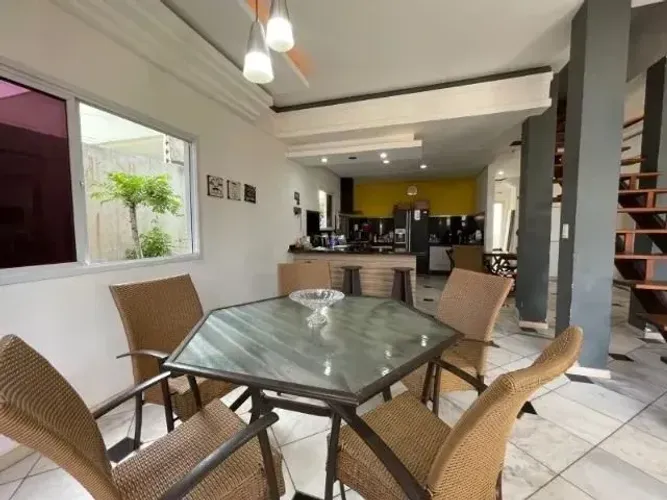 CASA INTERLAGOS - 4 QUARTOS/4 SUITES - 330m2 construido